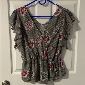 Short sleeve peplum top